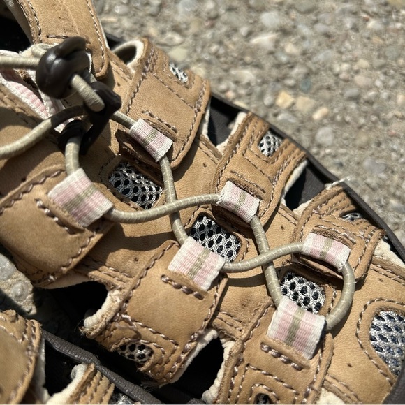 [6.5] L.L Bean Women’s Fisherman Sandals Tan & Pink Detail Water Shoe - Picture 5 of 7